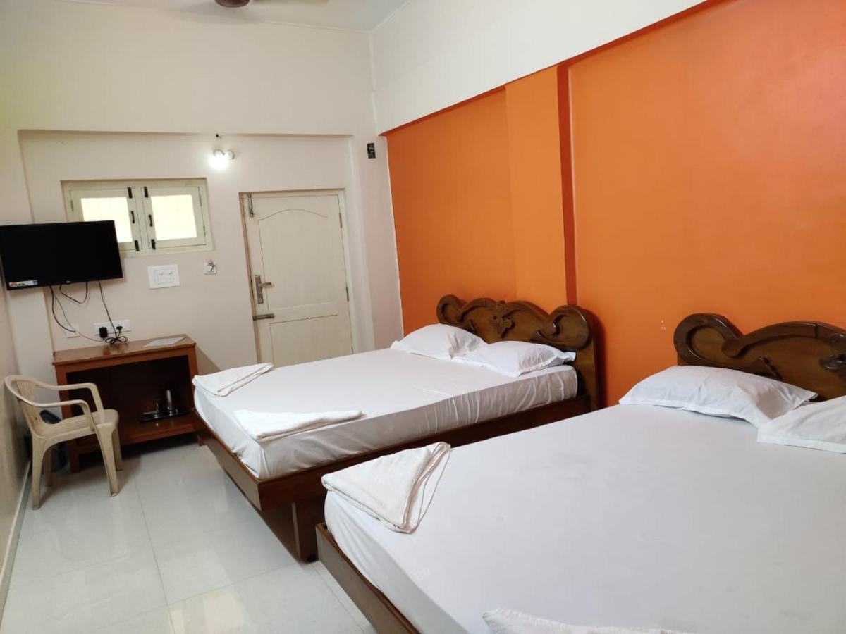 Sibi Lodge Coimbatore Exteriör bild