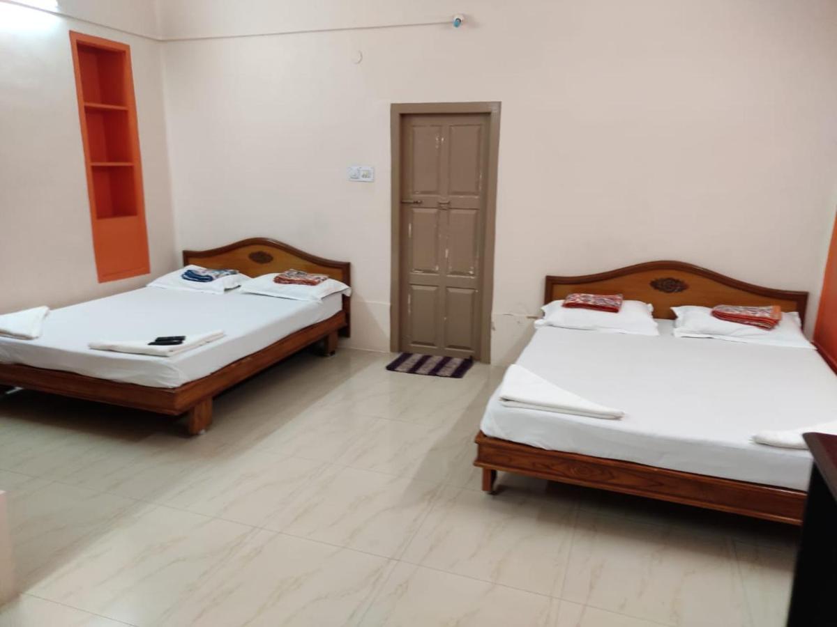 Sibi Lodge Coimbatore Exteriör bild