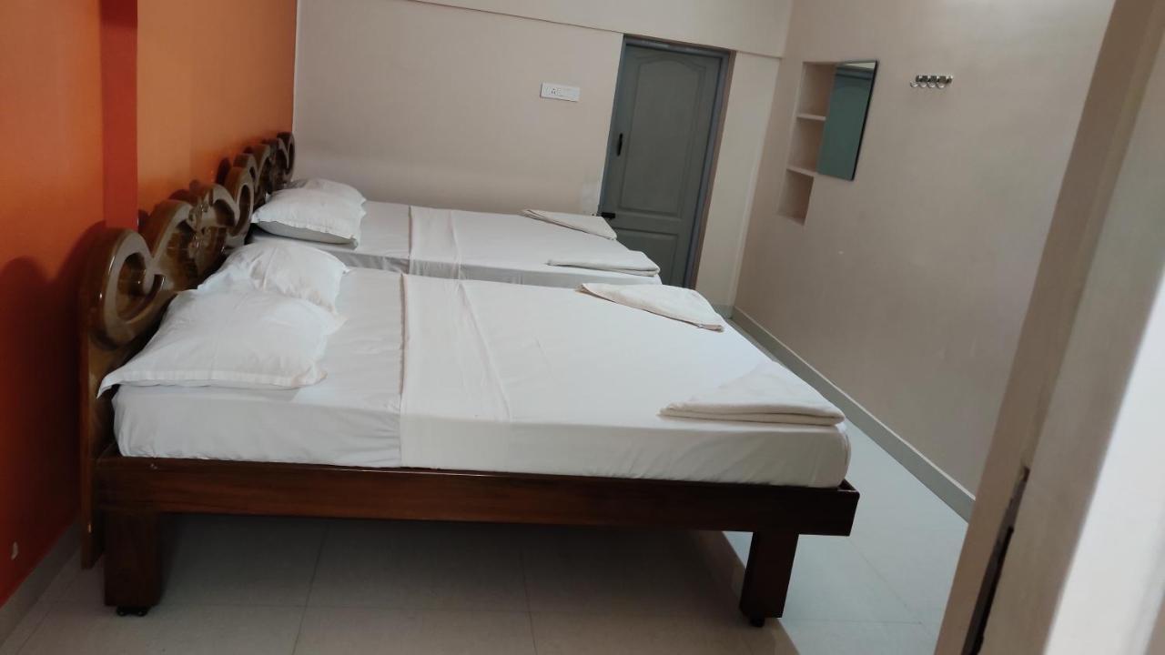 Sibi Lodge Coimbatore Exteriör bild