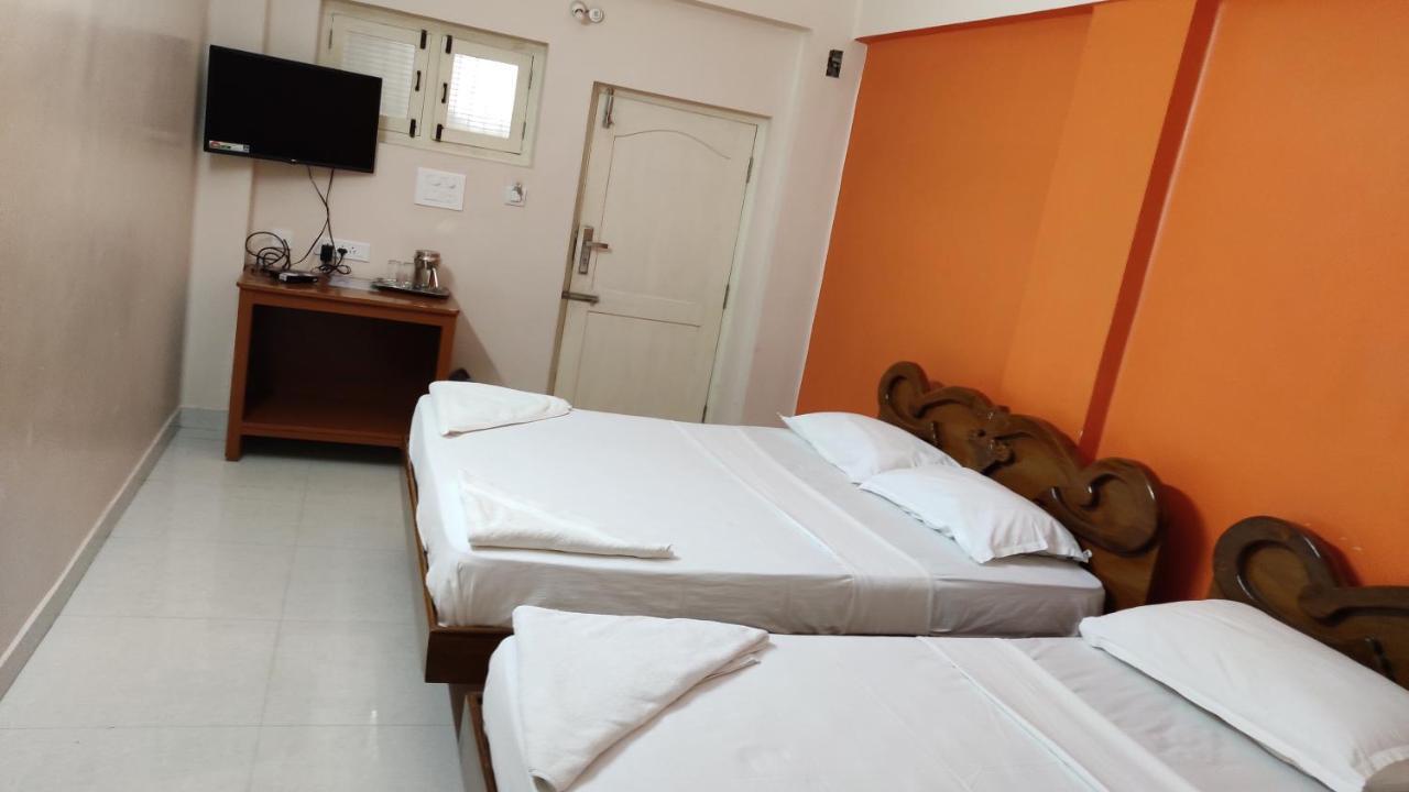 Sibi Lodge Coimbatore Exteriör bild