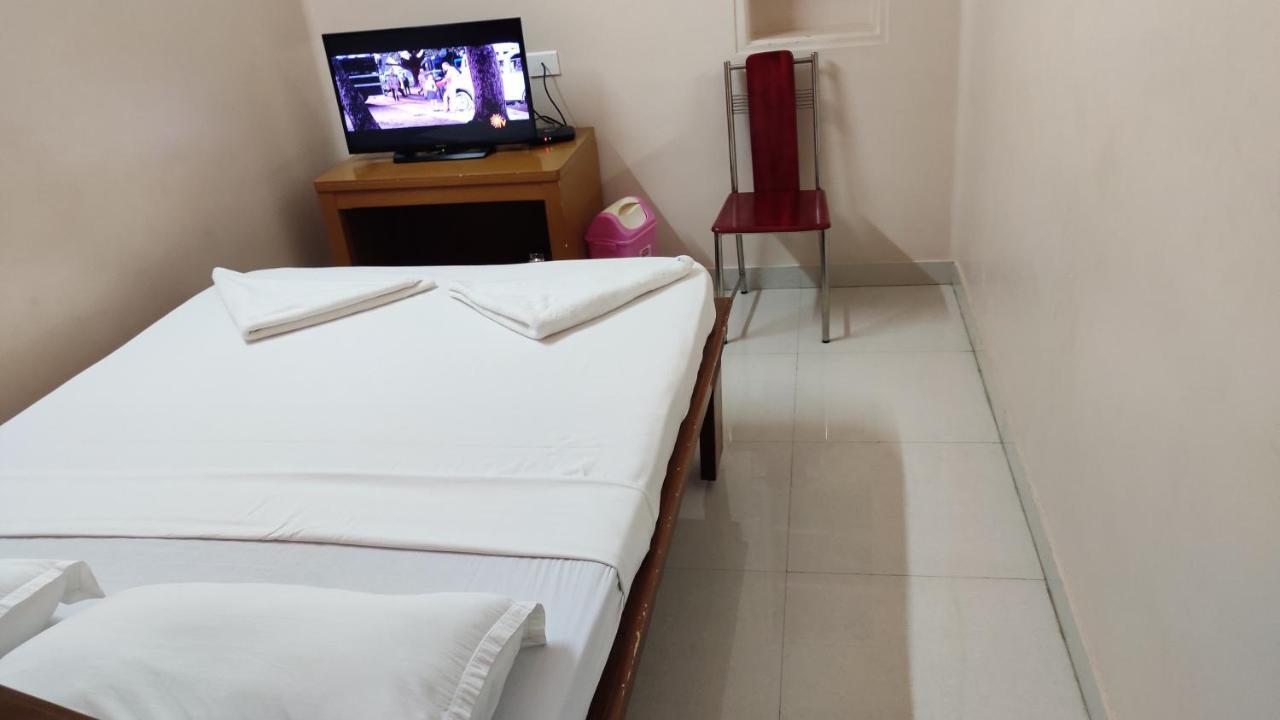 Sibi Lodge Coimbatore Exteriör bild