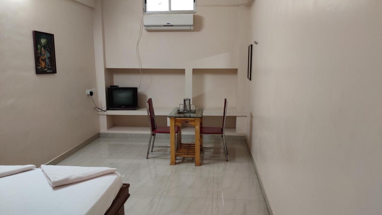 Sibi Lodge Coimbatore Exteriör bild