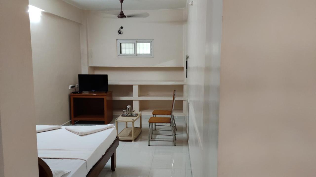 Sibi Lodge Coimbatore Exteriör bild