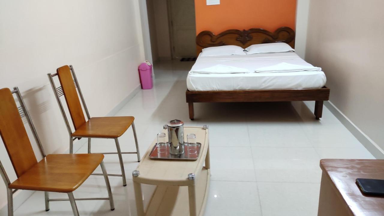 Sibi Lodge Coimbatore Exteriör bild